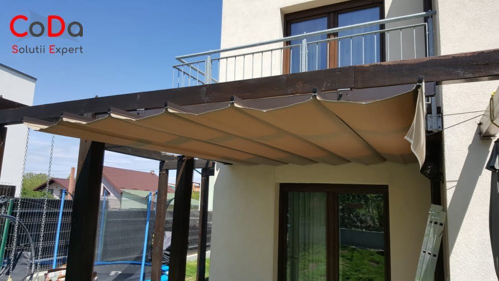 Pergola pe structura de lemn coda